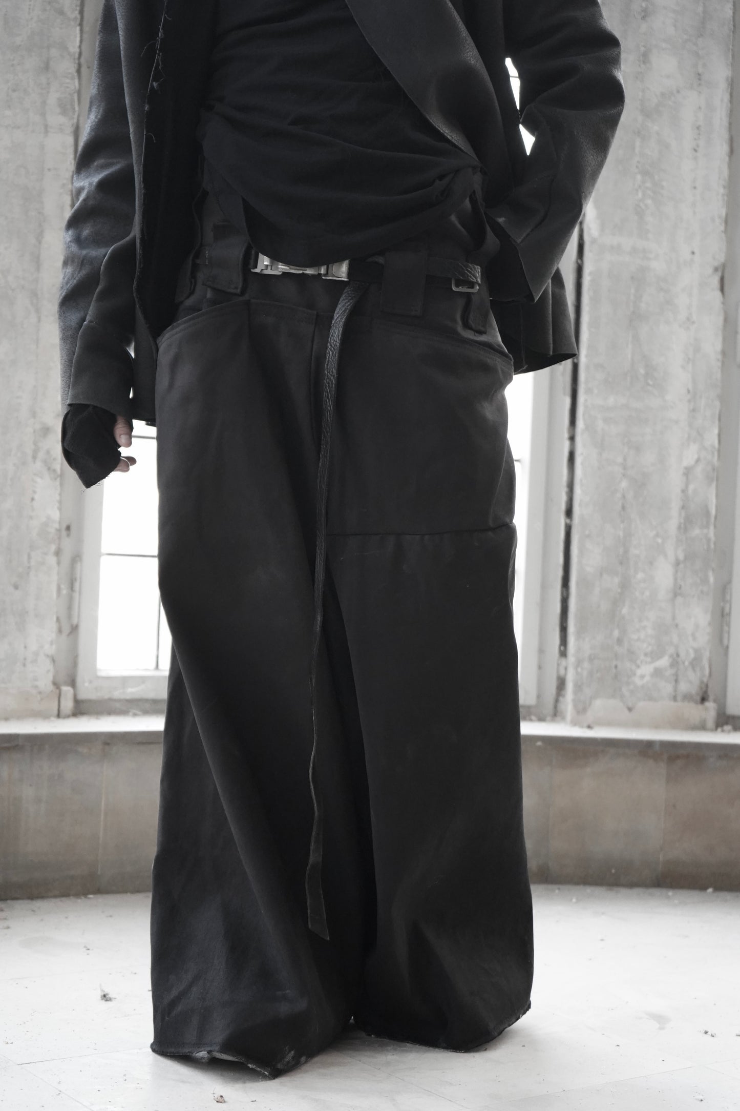 [object 2711] INTENSE